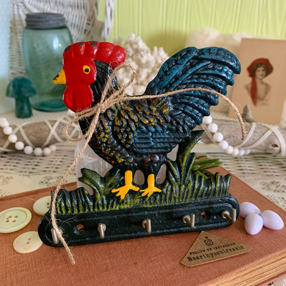 Vintage Key Rack 🐓